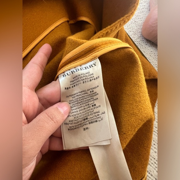 Burberry Mustard Trench Coat  just freshly dry cleaned.  100% Cashmere . - Picture 11 of 16